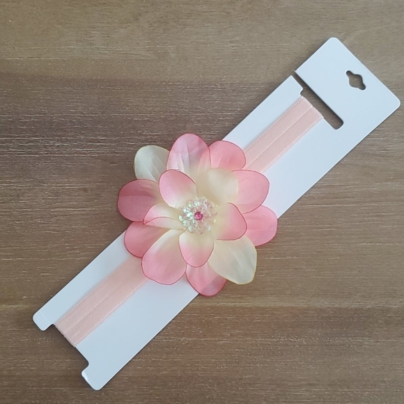 Shimmy Shimmy Inc Other - NWT Sequin Flower Headband